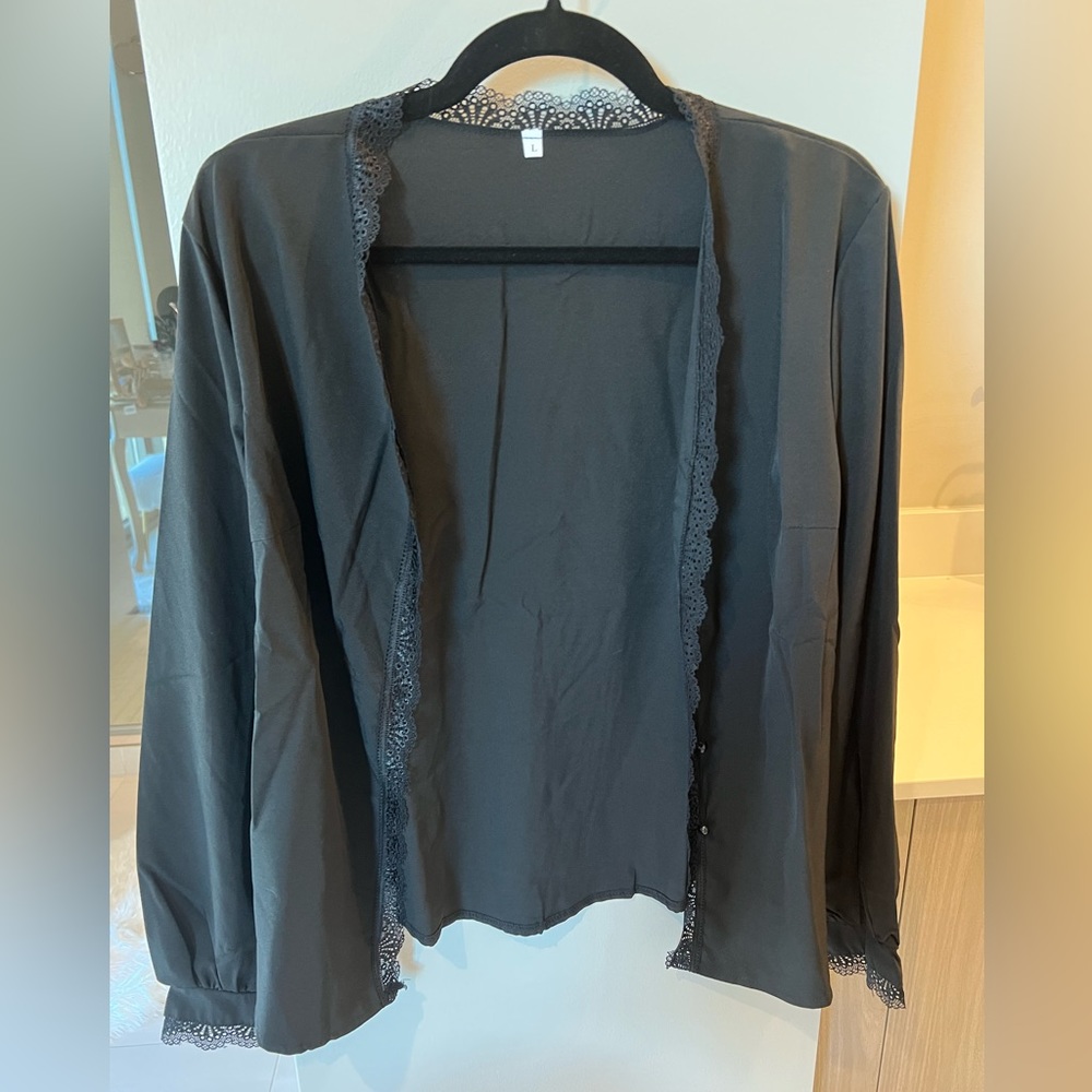 Black lace trim open cover long sleeve